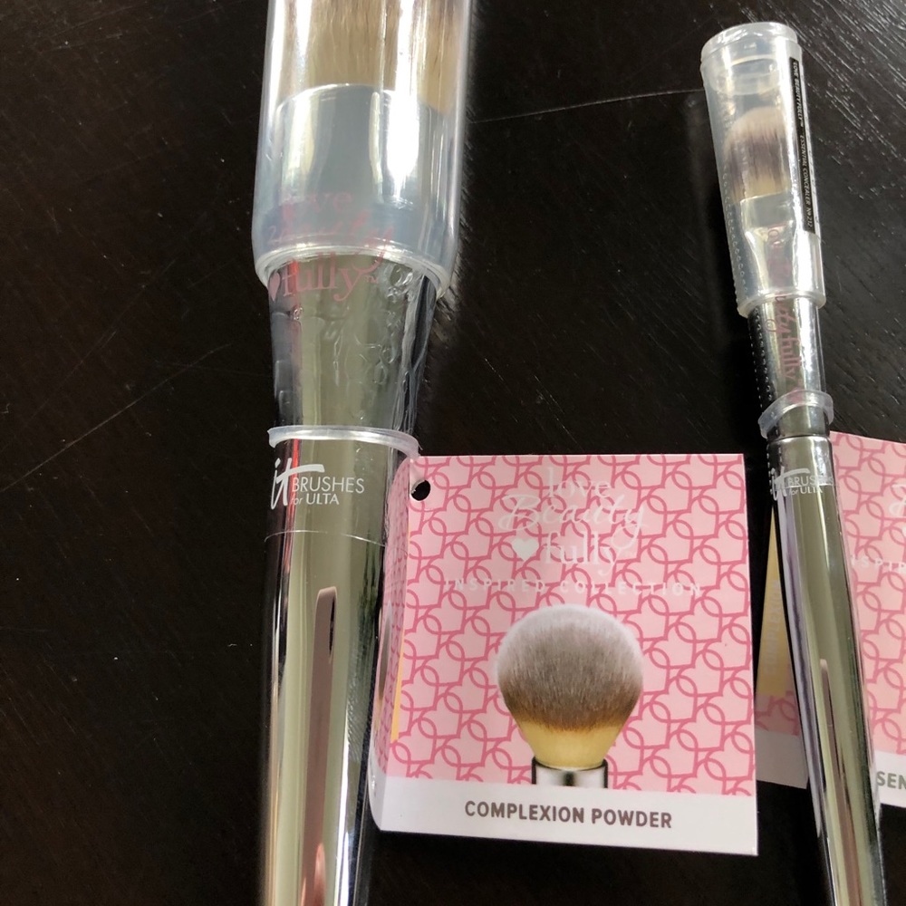IT Brushes For ULTA “Love Beauty Fully” Set of 3 - Picture 15 of 16